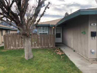 Main picture of 216 C St SW