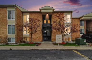 Main picture of 4194 Packard St