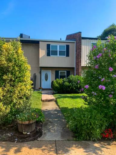 Main picture of 423 Bianca Cir