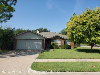 Main picture of 1700 Hazelwood Dr
