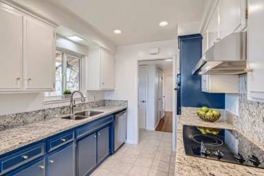Main picture of 7421 Conrad Dr