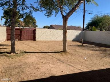 Main picture of 1421 S. 113th Avenue