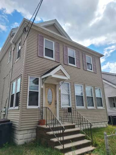 Main picture of 61 Winthrop St