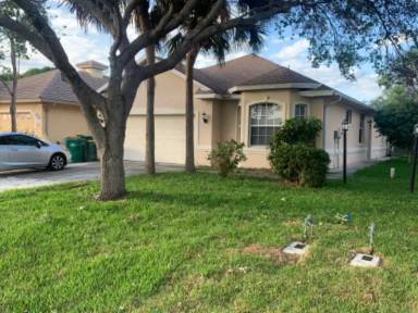 Main picture of 841 109th Ave N