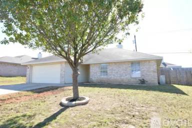 Main picture of 2204 Clairidge Ave