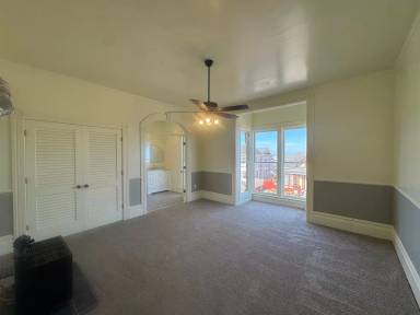 Main picture of 108 14th St & 1405 B St Duplex