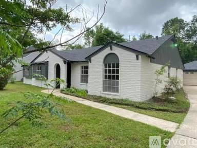 Main picture of 207 Hickory Ridge Dr