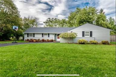 Main picture of 81 Carmel Ct