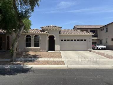 Main picture of 3942 E Claxton Ave