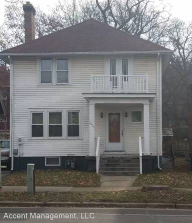 Main picture of 2021 University Ave