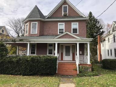 Main picture of 2735 Main St