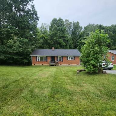 Main picture of 2714 McCollem Ln