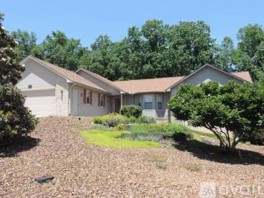 Main picture of 143 Berkshire Loop