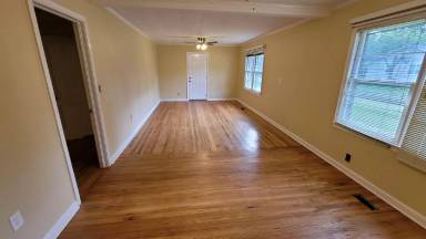 Main picture of 1934 Green St