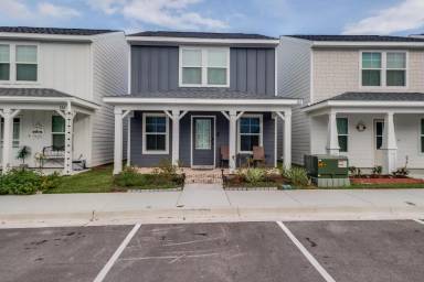 Main picture of 142 Coral Breeze Dr