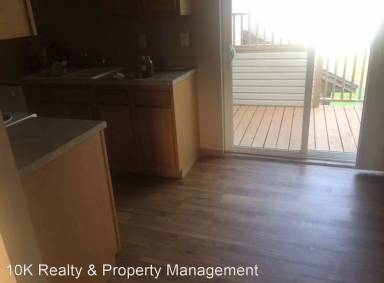 Main picture of 205 3rd Ave