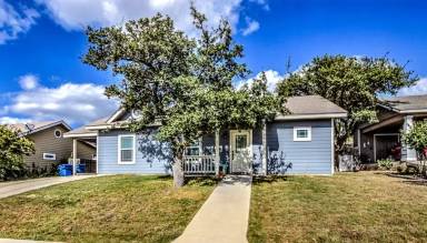 Main picture of 145 Ivy Ln