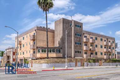 Main picture of 2000 W 3rd St