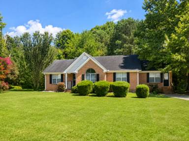 Main picture of 157 Davidson Dr