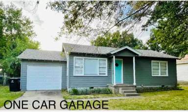 Main picture of 305 S 5th Pl