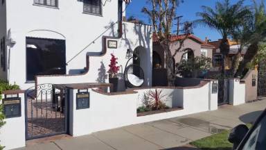 Main picture of 233 1/2 Granada Ave