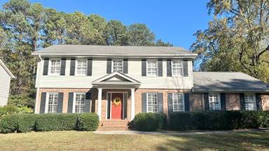 Main picture of 1530 Cedarhurst Dr