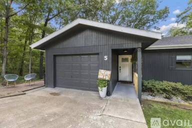 Main picture of 5 Fareham Ln