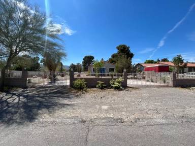 Main picture of 6315 N Park St