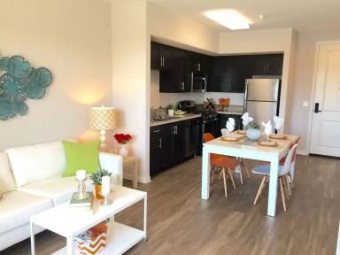 Main picture of 10455 Magnolia Blvd