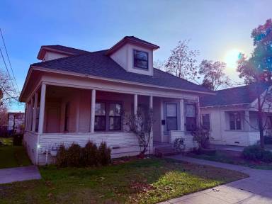 Main picture of 1539 High St
