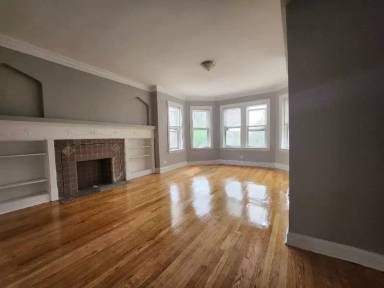 Main picture of 7935 S Vernon Ave