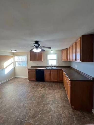 Main picture of 305 1/2 S 11th Ave