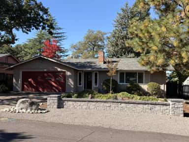 Main picture of 779 Twin Pines Cir
