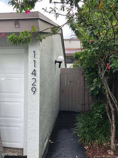 Main picture of Sable Chase