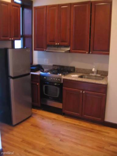Main picture of 60 E 3rd St