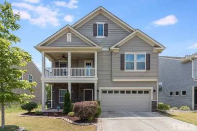 Main picture of 833 Poplar St