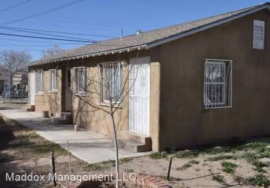 Main picture of 911 Edith Blvd SE