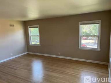 Main picture of Jones Street Apartments