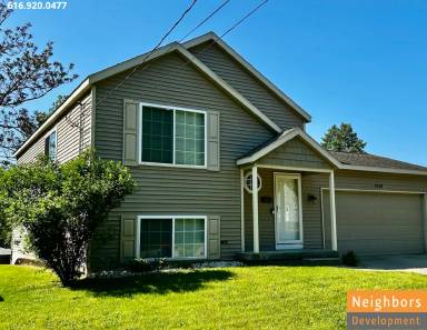 Main picture of 1026 Coldbrook St NE