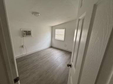 Main picture of 701 N J St