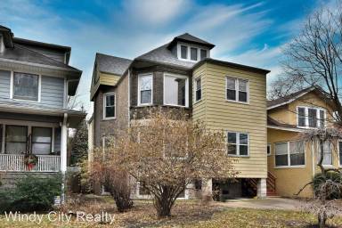 Main picture of 1915 W Lunt Ave