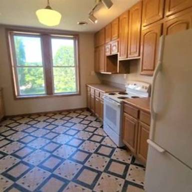 Main picture of 16565 S 12th St