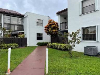 Main picture of 9411 Fontainebleau Blvd