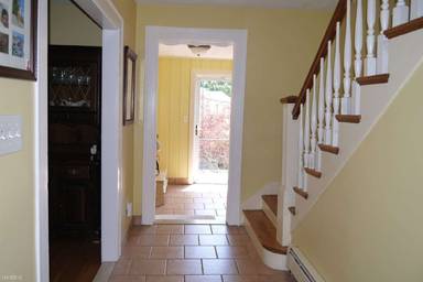 Main picture of 74 Oxford St