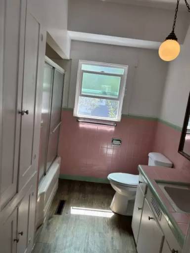 Main picture of 516 W D St