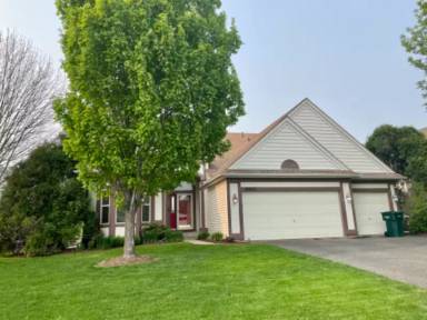 Main picture of 10923 Nassau Cir NE