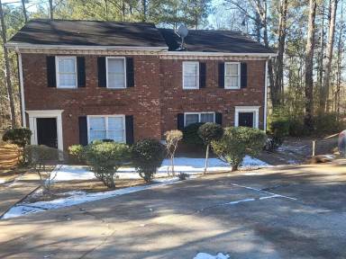 Main picture of 3530 Southgate Way SE