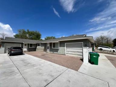 Main picture of 1750 York Way