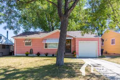 Main picture of 2741 S Coffman Ave