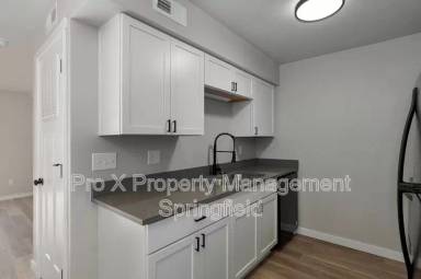 Main picture of 2213 E Macs Ct